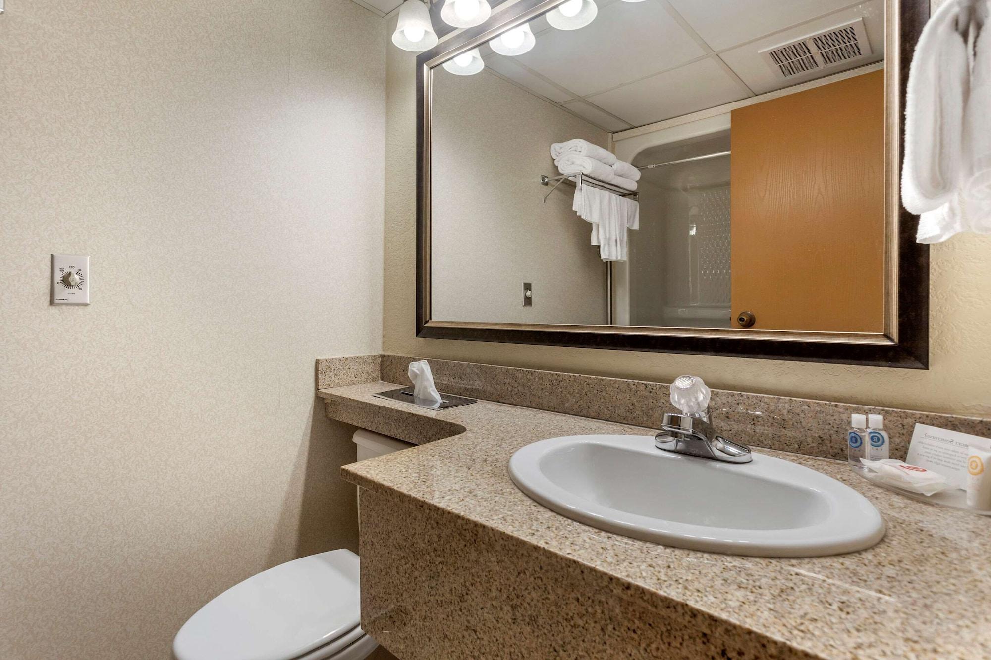 בראנסון Comfort Inn At Thousand Hills מראה חיצוני תמונה