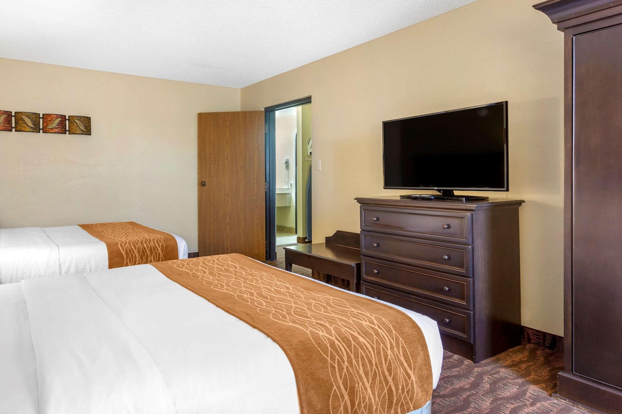 בראנסון Comfort Inn At Thousand Hills מראה חיצוני תמונה