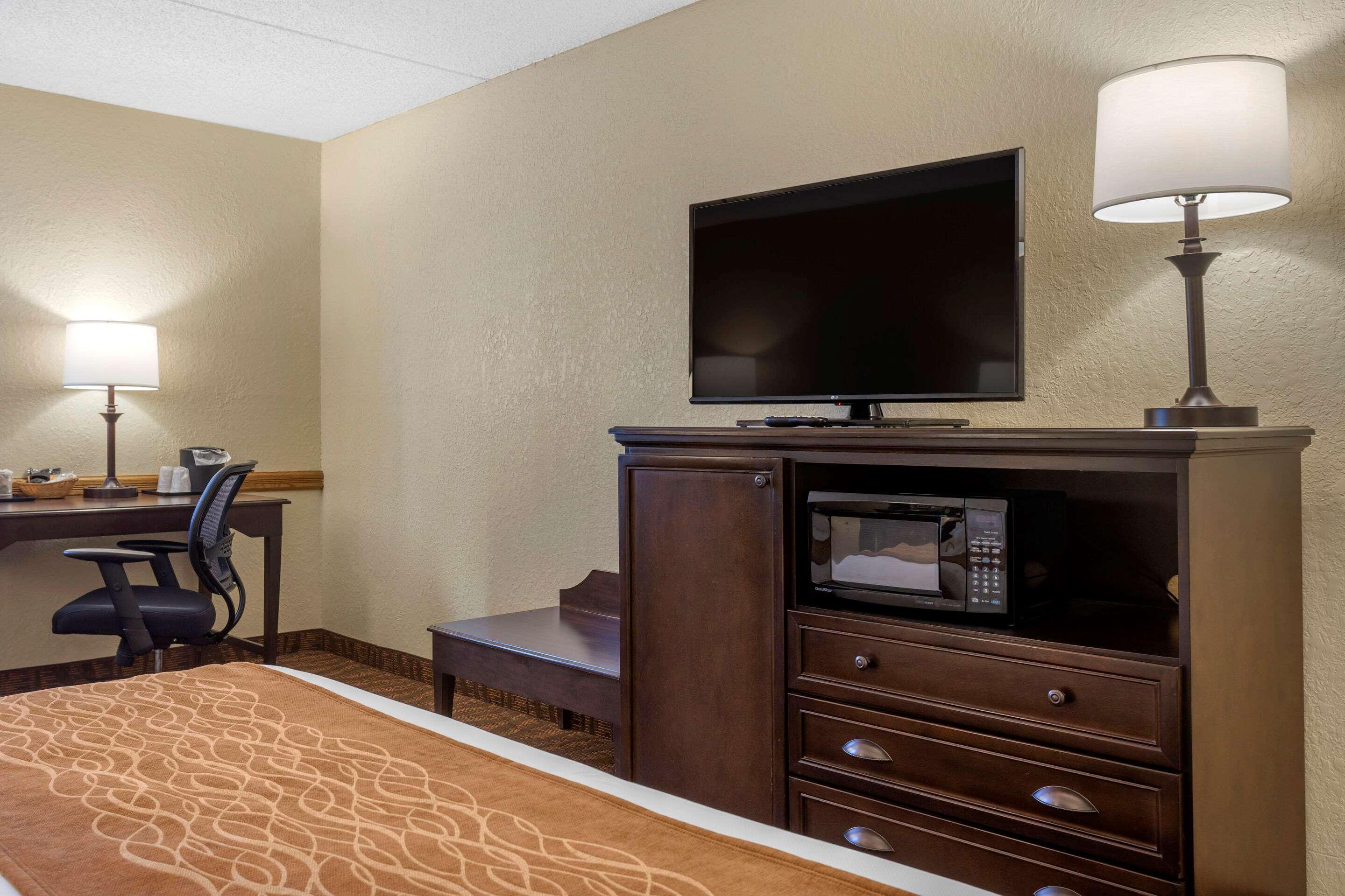 בראנסון Comfort Inn At Thousand Hills מראה חיצוני תמונה